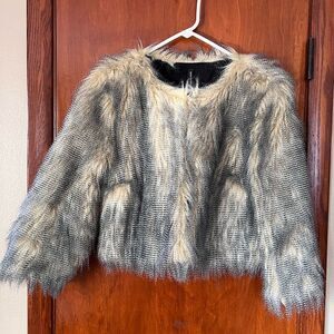 W118 by Walter Baker Blk & Tan faux fur cropped coat. Eye hook front closure  L